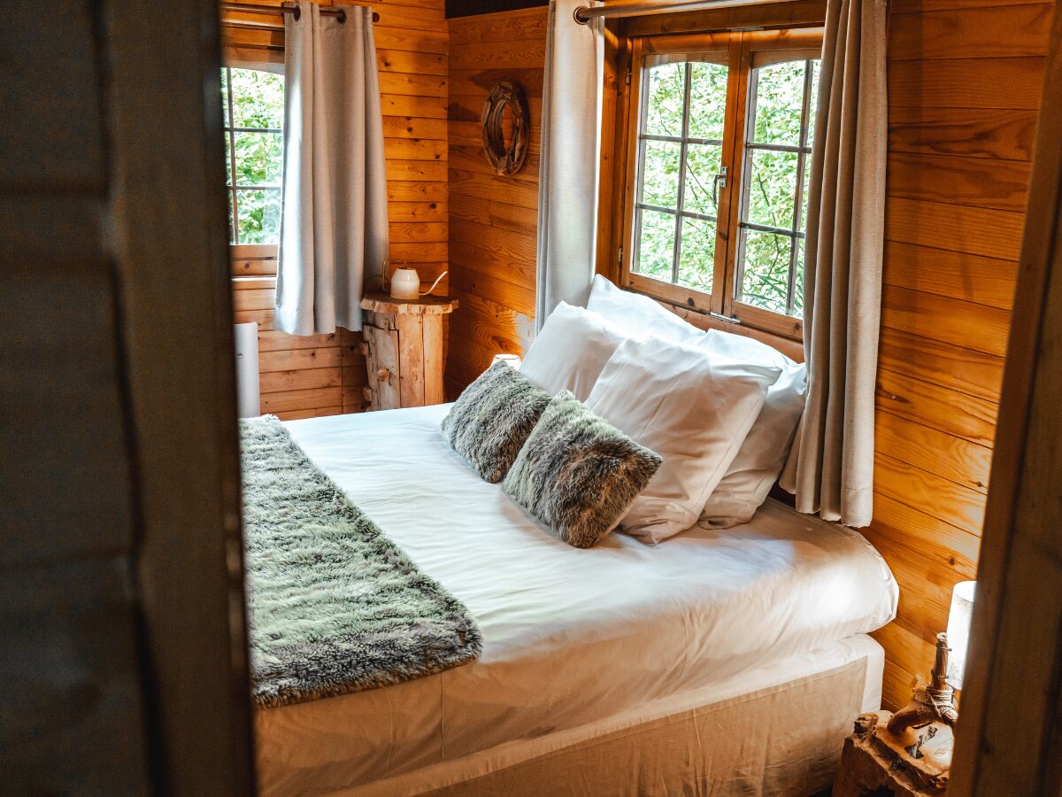 chambre dans une cabane dans les bois près de paris