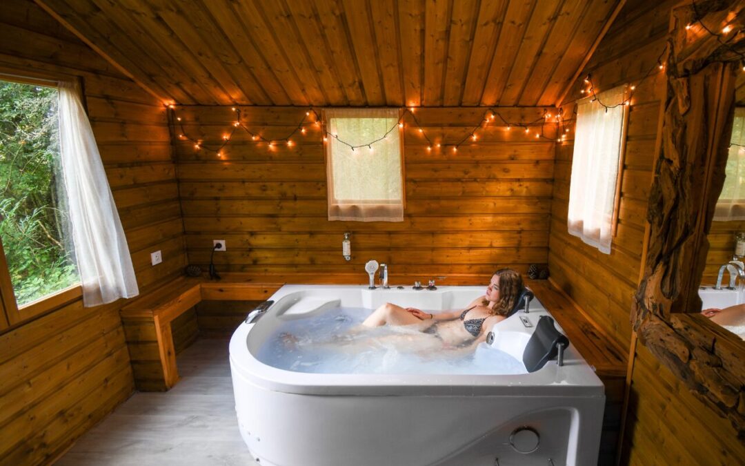 Lodge cabin with hot tub “Passage Secret”