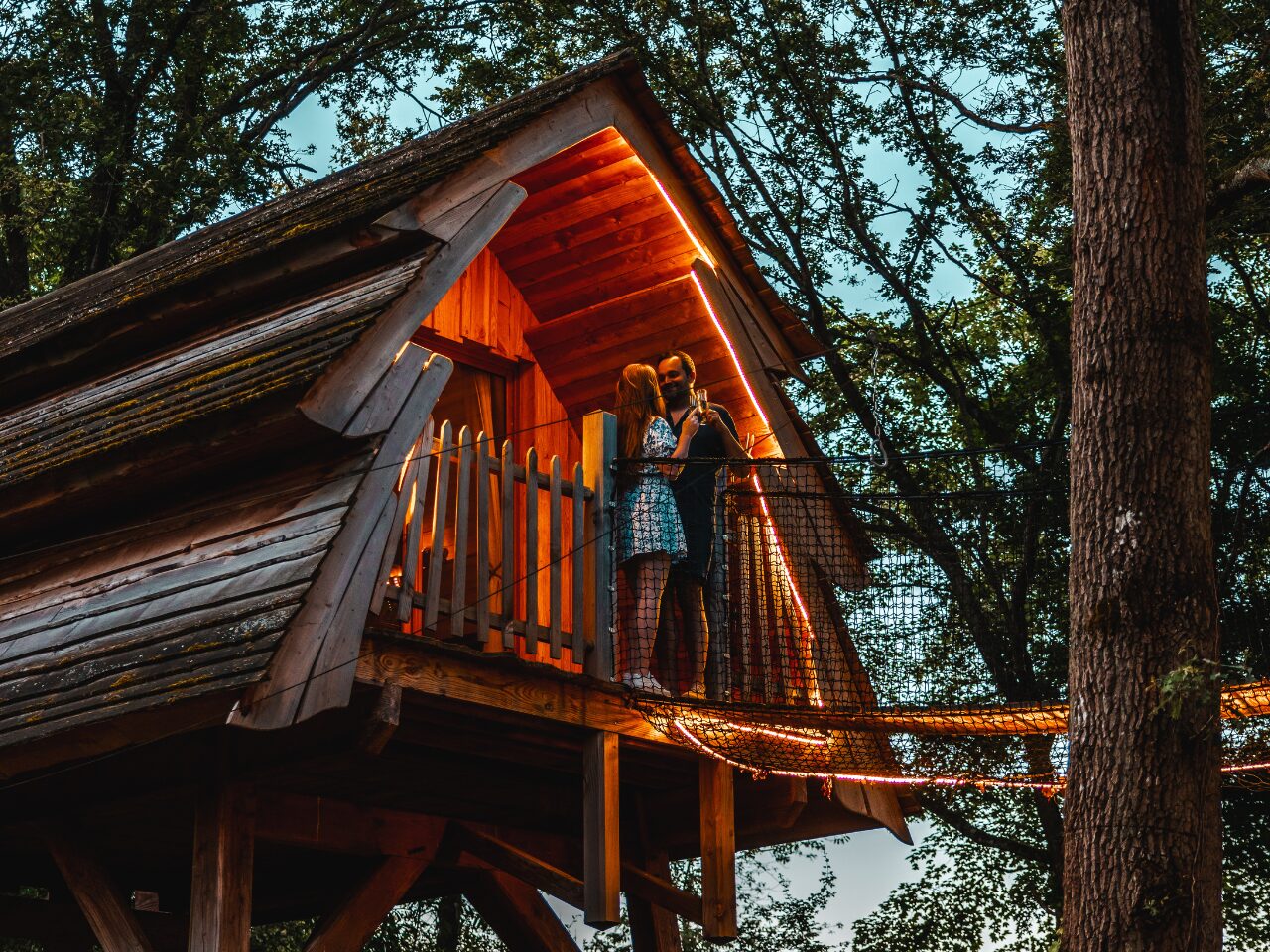 Boomhut met jacuzzi “Enchantée”