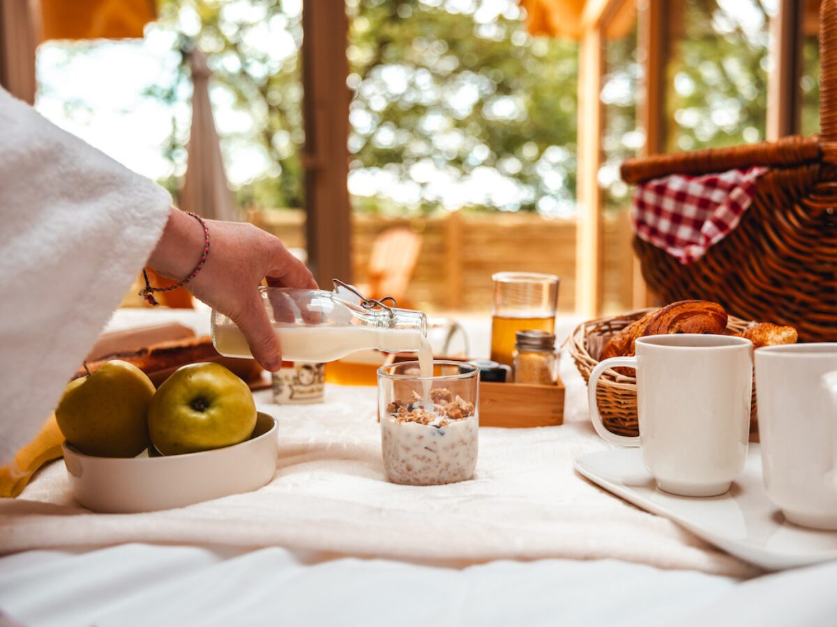 petit-déjeuner, séjour romantique dans une cabane