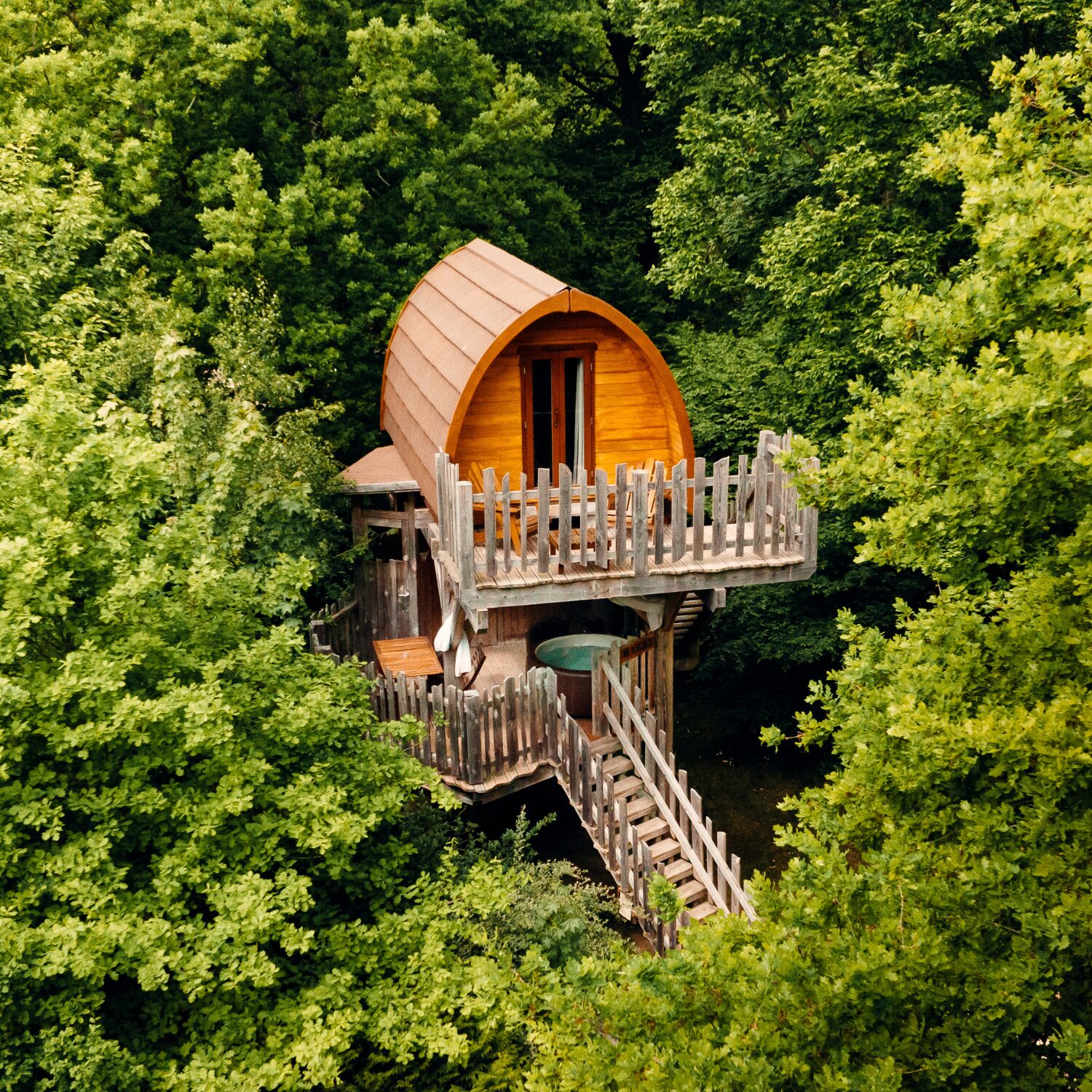 Cabane dans les arbres familiale avec jacuzzi près de Paris pour une nuit insolite